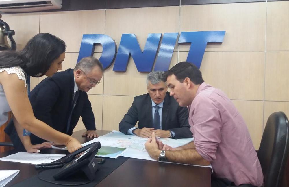 EM REUNIÃO COM O DNIT, SENADOR ZEQUINHA DEFENDE A CONSTRUÇÃO DO TRECHO PARAENSE DA FERROVIA NORTE-SUL